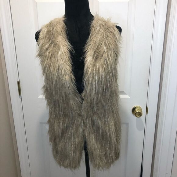 Sebby Jackets & Blazers - Sebby Collection faux fur vest size medium